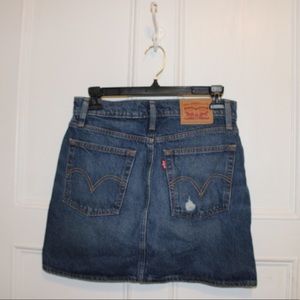 Levi’s high wasted mini skirt!